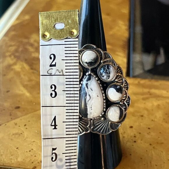 White Buffalo Sterling Silver Cocktail Ring Size 7 - Picture 7 of 9
